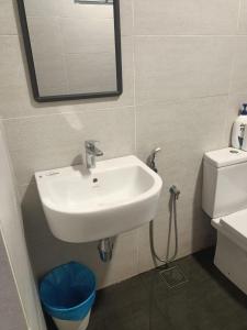 1BR Executive Suite with Pool, WIFI, Netflix in Kota Bharu City Centre