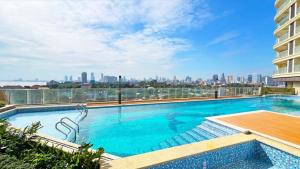 Welcome to Phnom Penh