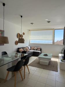 Moderno apartamento con vistas al mar
