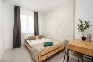 Dwupoziomowe 79m, 2 Sypialnie, Parking, Centrum by City Host