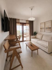 Mando Apartments
