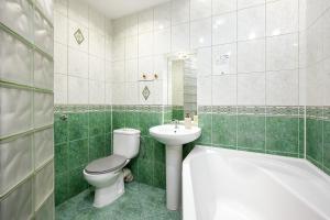 Dwupoziomowe 79m, 2 Sypialnie, Parking, Centrum by City Host