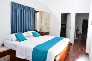 Cheerful Chalet