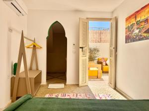 Riad Des Amis Private-Pool-Rooftop