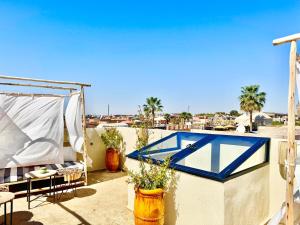 Riad Des Amis Private-Pool-Rooftop