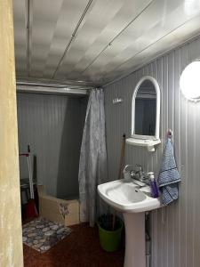 L&L Aparatment