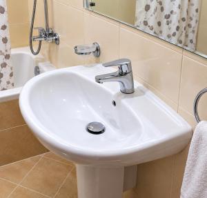 Lavish Budget Stay Dubai In Tecom Barsha Heights