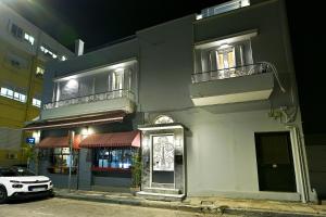 49 Evrou Street -Near Metro & Hospitals N2