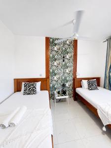 Nyali modern 2 BR Apartment with Pool, AC, Wifi