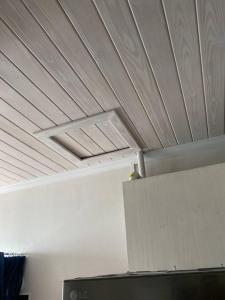 Large 4-bed Retreat Steps to the Beach!