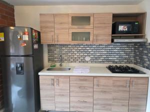 MODERNO y AMPLIO APARTAMENTO
