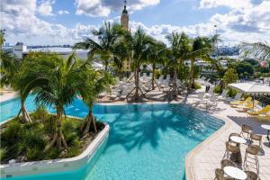 Luxury Miami Studio Pool, Gym City Vibes