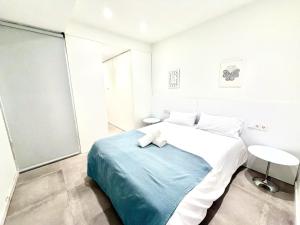 Spacious 2BR,2BA Near Nou Mestalla Valencia
