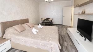 Deluxe by Hillside Apartments