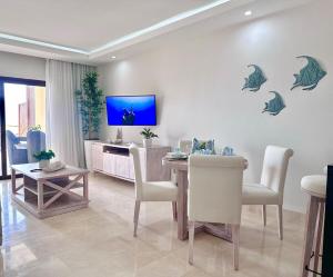 Beautiful apartment with terrace and bay view