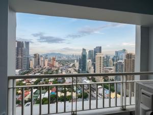 Makati CBD Executive Skyline Apartments