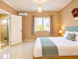 The Opal Villa - 2 mins from Beach Front