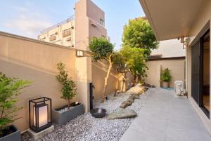STAY ARI Apartment Hotel