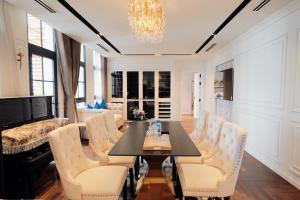 S Home Apartment by DDH