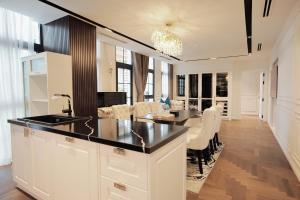 S Home Apartment by DDH