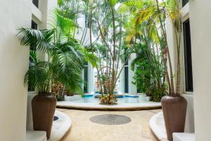 Royal Palms 4 condo