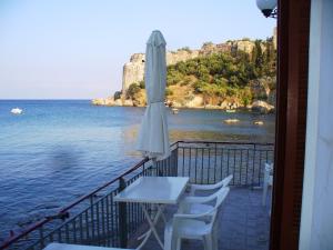 Xenios Zeus Rooms Messinia Greece