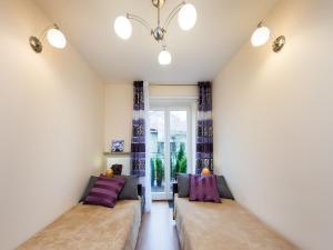 Vanilla 2, 3bdr 2bth apartment 5min to Main Square