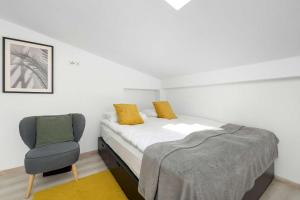 Cosy Studio with Air Conditioning by Noclegi Renters