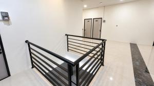 Djuragan Kamar Amalfi Lingga