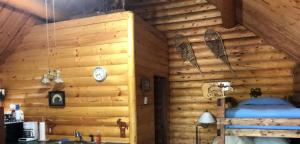 Family-Friendly Log Cabin with a Deck near Cook Inlet, Alaska