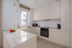 Lumina I 4-room Apart with Parking I Balcony & near ZOO