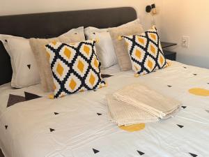 Cozy Chick Studio at Jokai Apartments