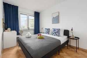 Lumina I 2BR Apart with Balcony I near Arkadia Mall
