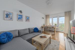 Lumina I 2BR Apart with Balcony I near Arkadia Mall