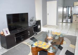 CASA MIA Two Bedroom at Katode Street