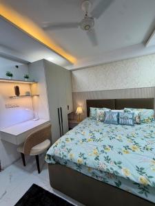 Elara Homes Movie Night Sunset Views Wi-Fi