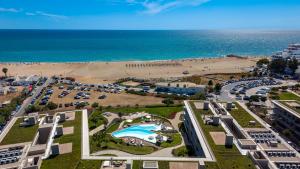 Horizon A008 - 1 BD Sea View, Pool, Garage