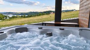 Czarna Perła Czorsztyn częśc domów z Sauną i Jacuzzi , basen podgrzewany, blisko jeziora i ścieżki rowerowej Velo