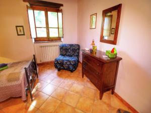 Rustic Holiday Home in Ortignano with Swimming Pool