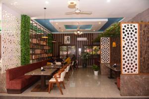 Hotel Larmika