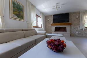 Villa Mikić