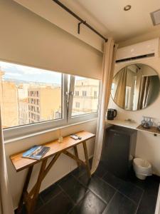 Athens Skyline Cozy Studio with Ermou Street View