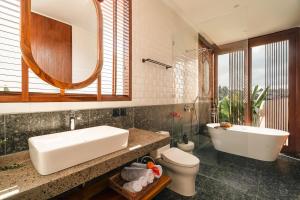 DIPU-Suites Elegant 2BR Architectural Villa Modern Luxury
