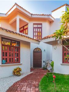 Private Hacienda with Pool, Beach, Marina, Golf