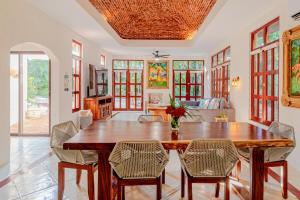 Private Hacienda with Pool, Beach, Marina, Golf