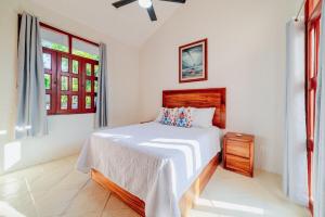 Private Hacienda with Pool, Beach, Marina, Golf