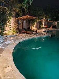 Mara House -1BR ,Pool, 5 min drive to the beach