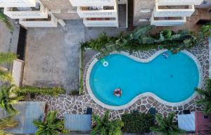 Mara House -1BR ,Pool, 5 min drive to the beach