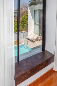 C2 Cosmic Central Pool Villa for 10, Daily Maid, Billiards, Near Nimman