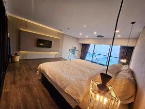 PentStudio West Lake - Duplex - Near Lotte Mall